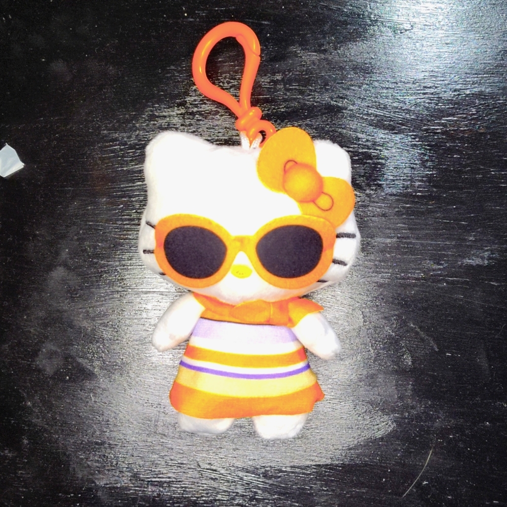 Hello kitty bag charm